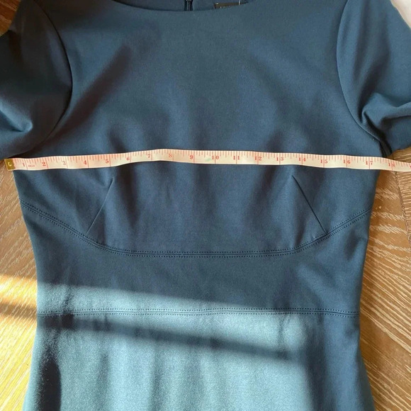 NWOT Ann Taylor Blue 3/4 Sleeve Fitted Sheath Dress (4 TALL) - Picture 4 of 6